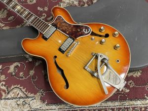 Epiphone E212T Sheraton w/Original Bigsby (1967年製Vintage) Sunburst 【4.40kg】