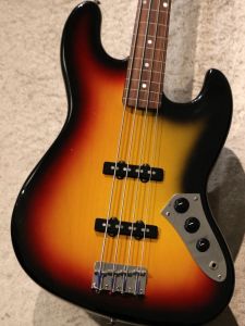 Fender エレキベース サンバースト 4弦 Fender Jazz Bass サンバースト 4弦 エレキベース