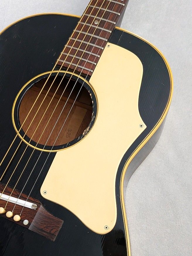 メーカー不明　gibson B-25タイプギター　エボニー メーカー不明gibson B-25タイプギターエボニー