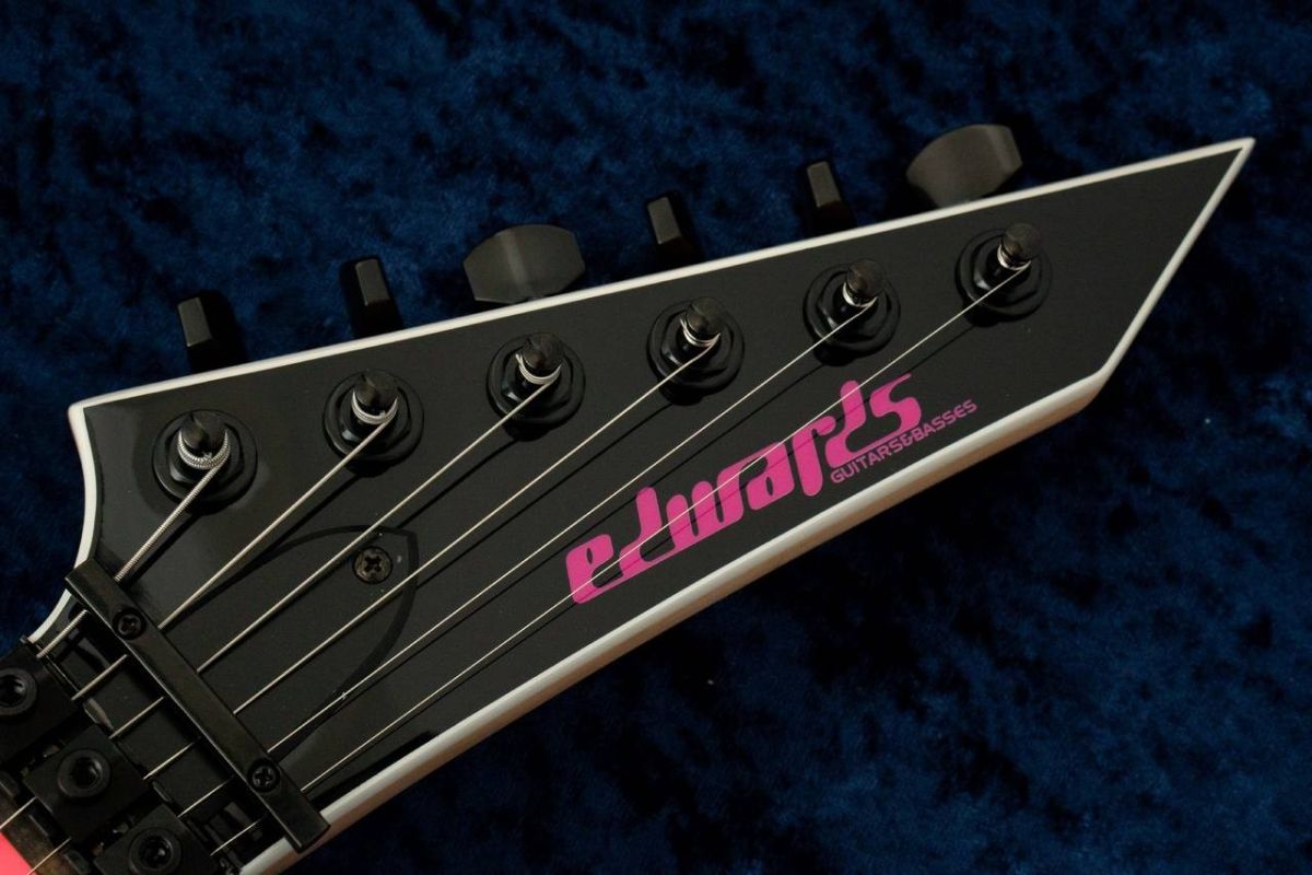 E-ALEXI PINK SAWTOOTH -Black with Pink Pin Stripe