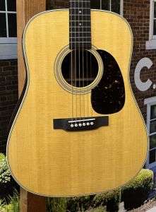 マーティン　D-28 94年製　ハードケース付き マーティン D-28 94年製 ハードケース付き - メルカリ