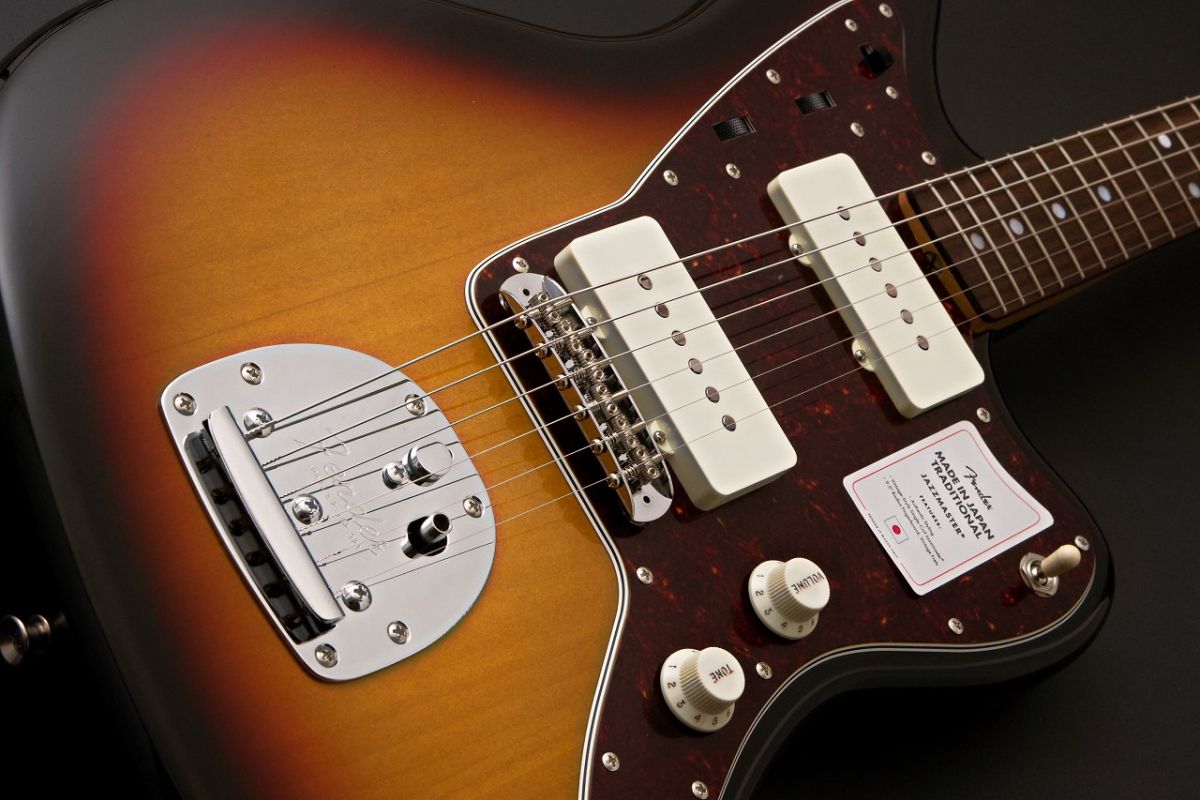 レヴォニック　ゼンダ100 モスクローム　セクシーシャッド　2個セット Made in Japan Traditional II 60s Jazzmaster -3 Tone Sunburst