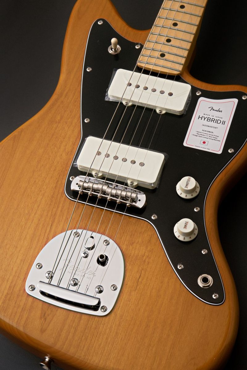 エレキギター ナチュラルウッド仕上げ Squier by Fender Paranormal Custom Nashville Stratocaster
