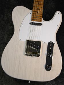 ホワイト エレキギター 22フレット 51IGiFFWkEL._UF350,350_QL50_.jpg