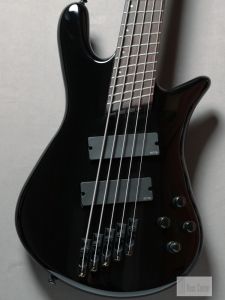 【美品】Spector 5弦ベース、希少メイプルネック・ケース付き・送料無料 美品】Spector 5弦ベース、希少メイプルネック・ケース付き