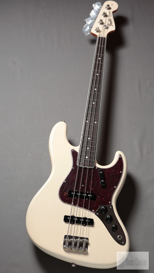 American Vintage II 1966 Jazz Bass Olympic White