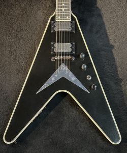 価格交渉ご自由に!変形V　ギター　黒　ブラック G-Club Tokyoの商品検索結果一覧 | 【クロサワ楽器店オンライン