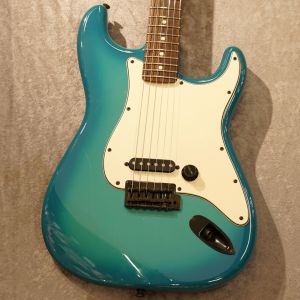 VINTAGE エレキギター ミントブルー系 弾きやすいギターです♪ VINTAGE エレキギター ミントブルー系 弾きやすいギターです