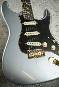 Fender Custom Shop 1965 Dual Mag Stratocaster Journeyman Relic / Aged Ice Blue Metallic [3.58kg]