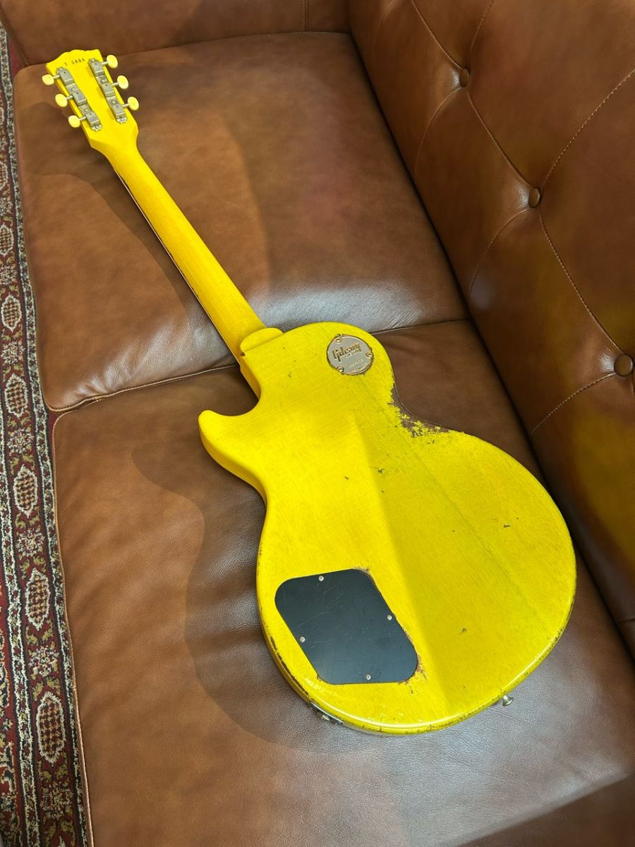 【激レア】ビアリ チェルシー アウェイ イエローバージョン ポルシェ ボクスター（イエロー） | 沖縄旅行・観光で外車レンタカーを