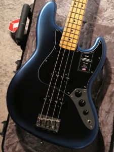 エレキベース ブルー 4弦 Amazon | Sterling by Music Man 4弦ベースギター 右 ダフネ