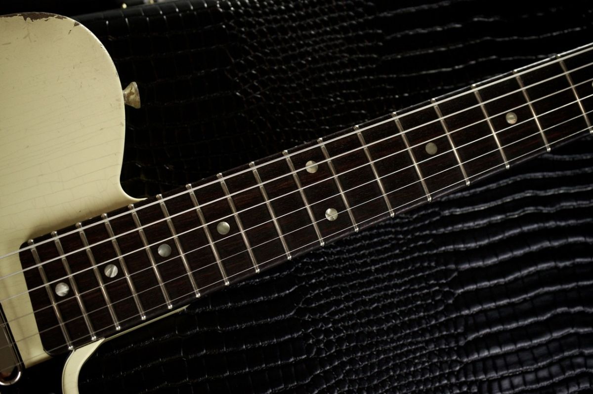Carlos Guitar カルロスギター 5弦ベース Carlos Guitar カルロスギター 5弦ベース Carlos Guitar カルロス