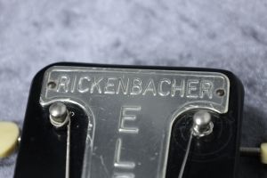 Rickenbacker 【Bakelate】【1946~49年】 B-6