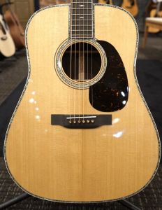 Martin 【個体演奏動画あり】 D-45 Modern Deluxe S/N 2915397 【倍音が煌めく極上の柾目】【トップVTS】