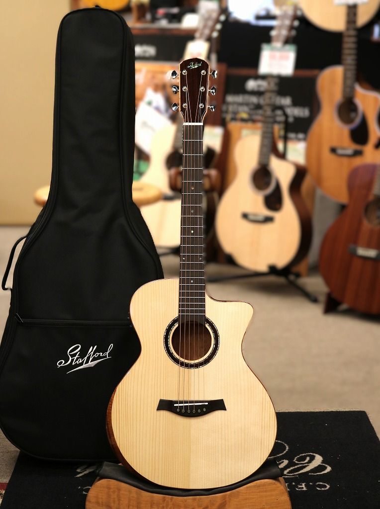 Acoustic ホビー・楽器・アート 初心者や女性、お子さんにも！小ぶり