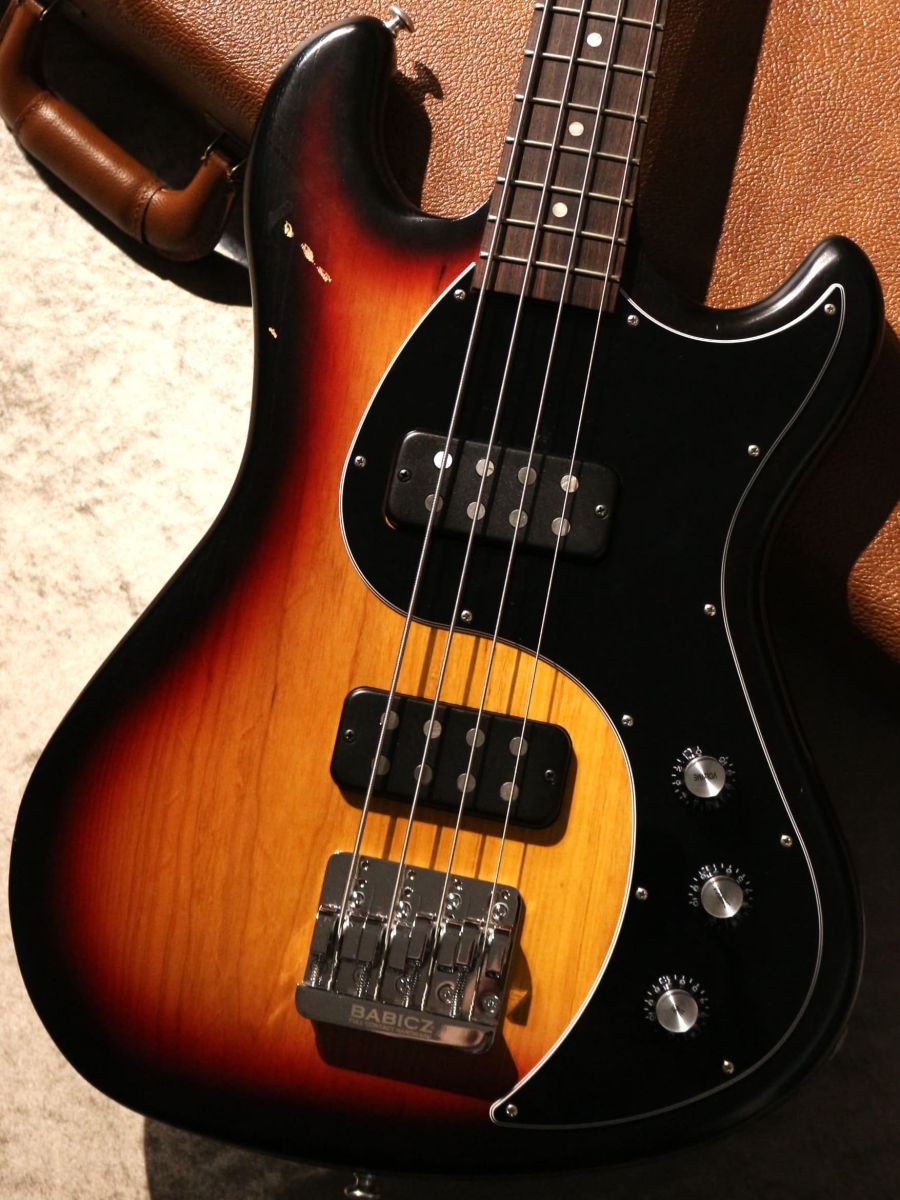 Gibson エレキベース EB-2D サンバースト 1967 Gibson EB-2D, Sunburst | The Music Emporium