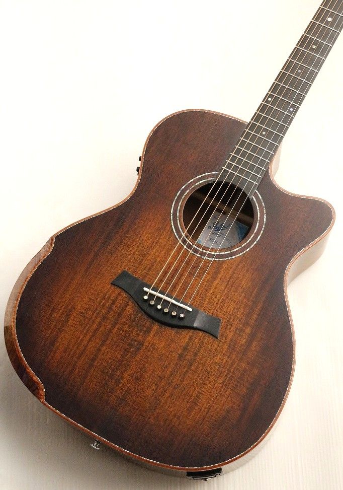 【牛骨】Stafford★黒澤楽器SF-200【弾き易く調整☆新品の弦】 牛骨】Stafford☆黒澤楽器SF-200【弾き易く調整☆新品の弦