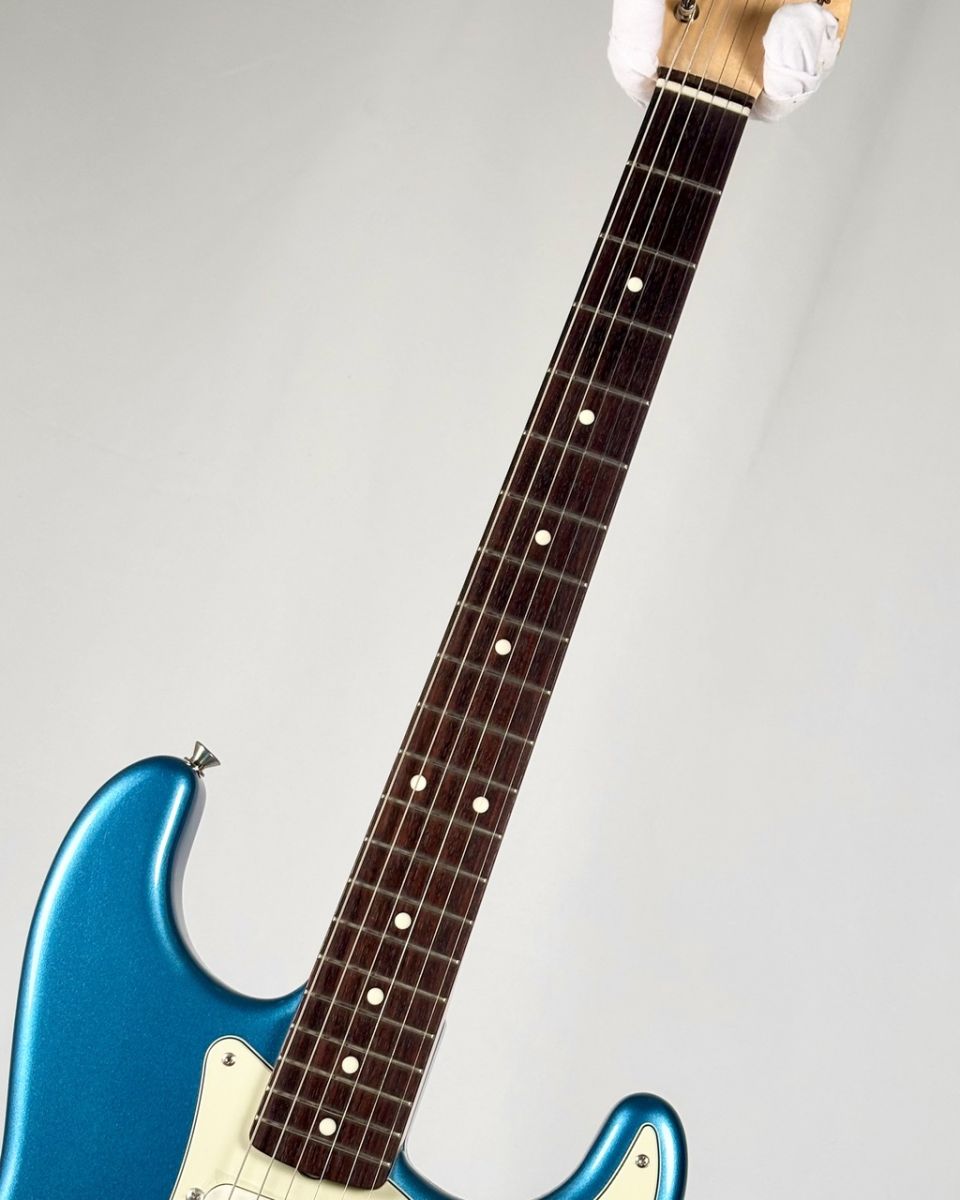 Made in Japan Traditional 60s Stratocaster -Lake Placid Blue