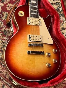Gibson、メイプルトップ/マホガニーバックのエレキギター検索