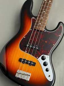 ryamada【美品】エレキベース サンバーストカラー mt0114493_m.jpg