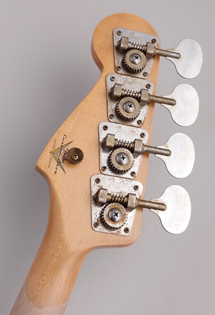 Limited Edition 1966 Jazz Bass Journeyman Relic -Aged