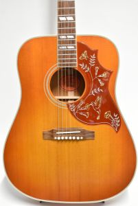 Gibson、ドレッドノート タイプのアコースティックギター検索