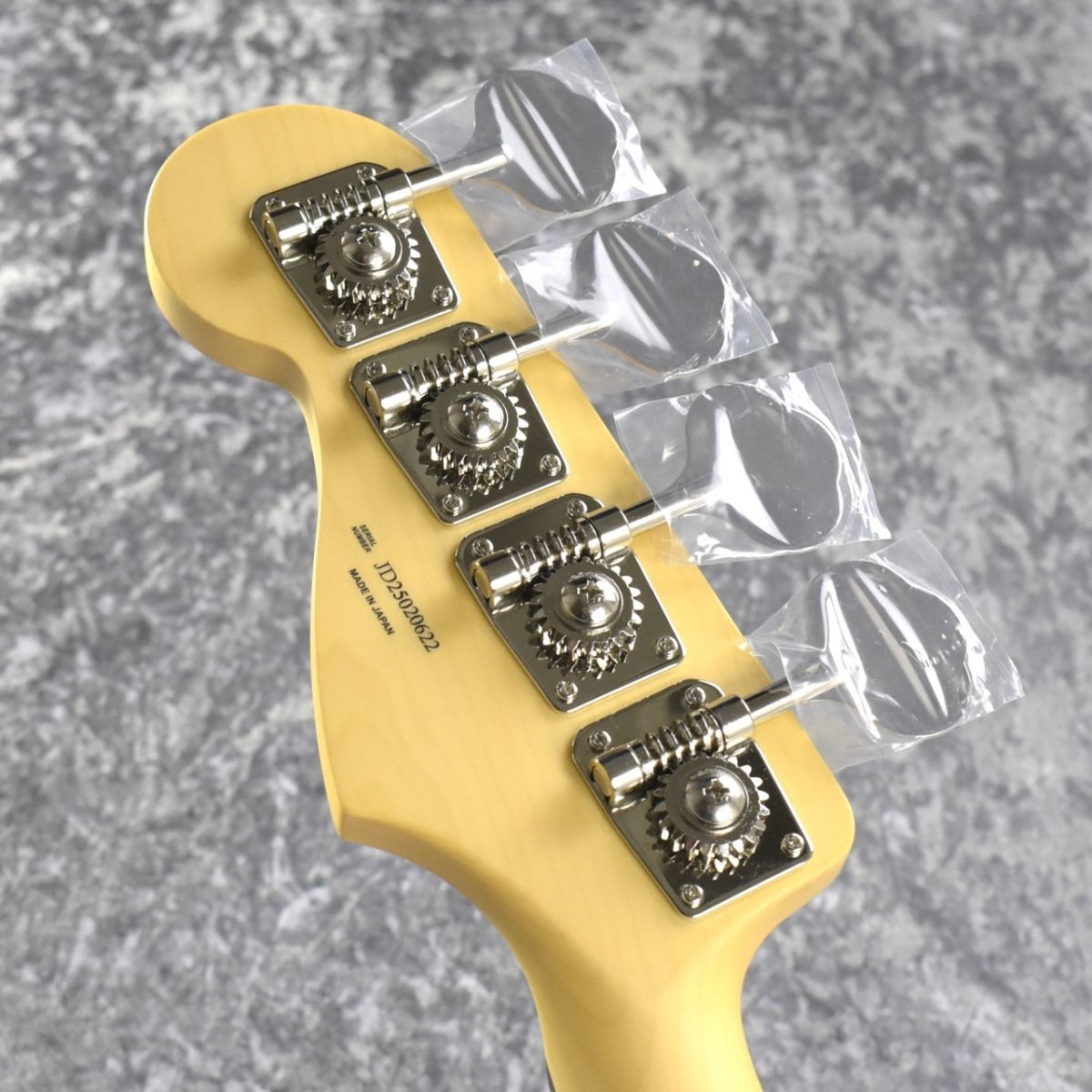 Made in Japan Limited Hybrid II Jazz Bass Blanc | 【クロサワ楽器店