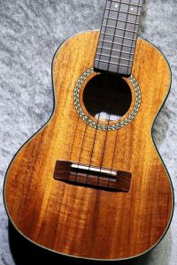 T.Furubayashi 古林達郎【USED】KC-04UK 【コンサート】【ハワイアンコア】【割れ補修有】【池袋店在庫品】