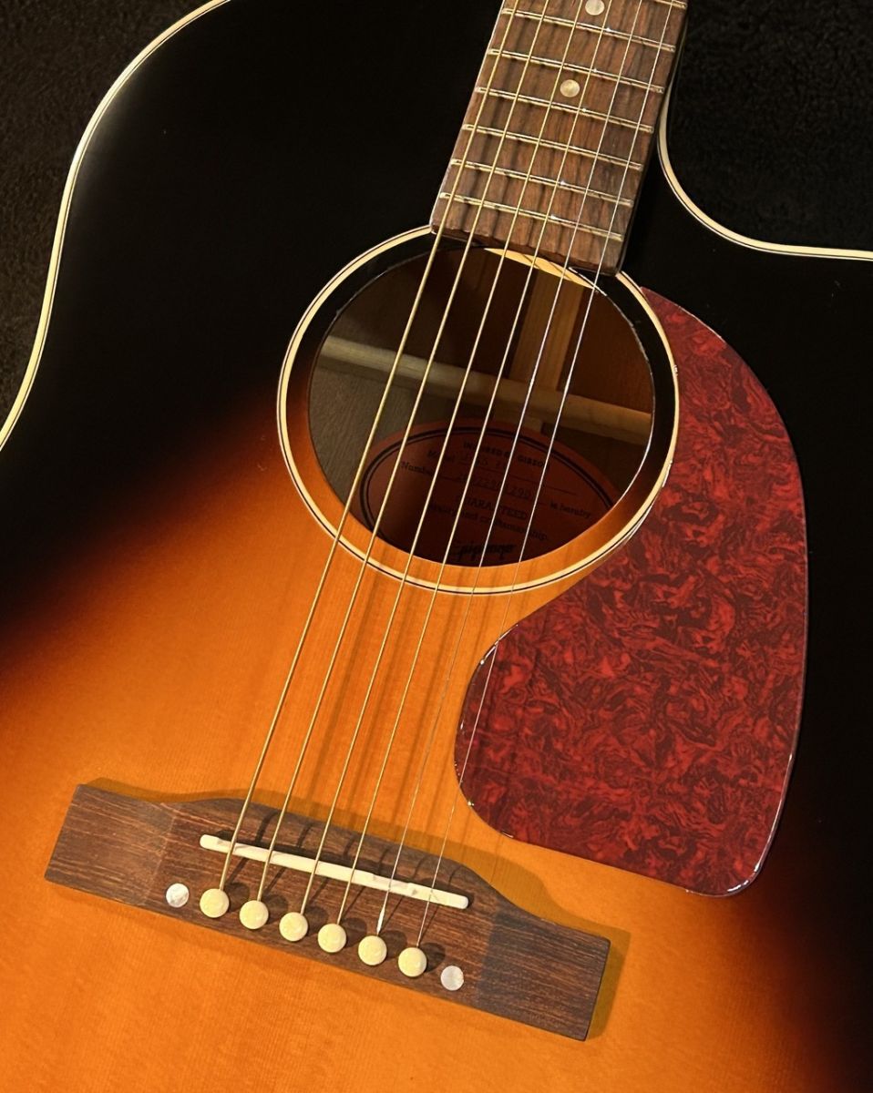 Inspired by Gibson J-45 EC -Aged Vintage Sunburst Gloss