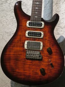 Paul Reed Smith(PRS)、メイプルトップ/マホガニーバックの