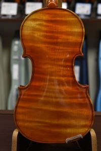 1979年製 ヴィンテージ 鈴木バイオリン No.330 Size3/4 リンツ楽器 / スズキ バイオリン No.330 3/4 弓、ケースセット USED