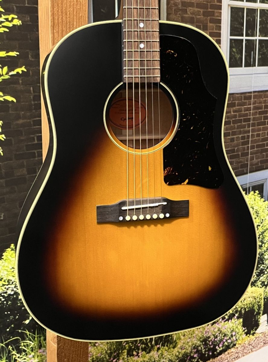 Inspired by Gibson J-45 Aged Vintage Sunburst Gloss | 【クロサワ