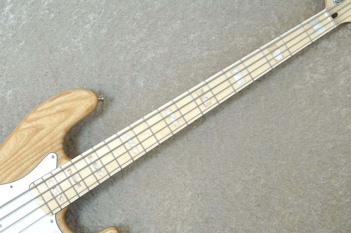 Made in Japan Heritage 70s Jazz Bass Natural【お取り寄せ商品