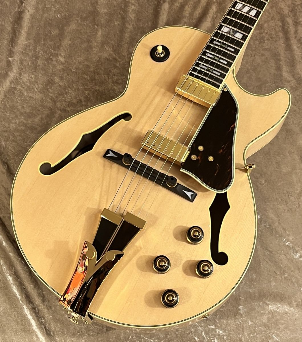 George Benson GB10 Natural snF2520138 | 【クロサワ楽器店