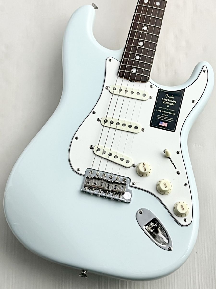 Fender American Vintage II 1965 Stratocaster -Sonic Blue