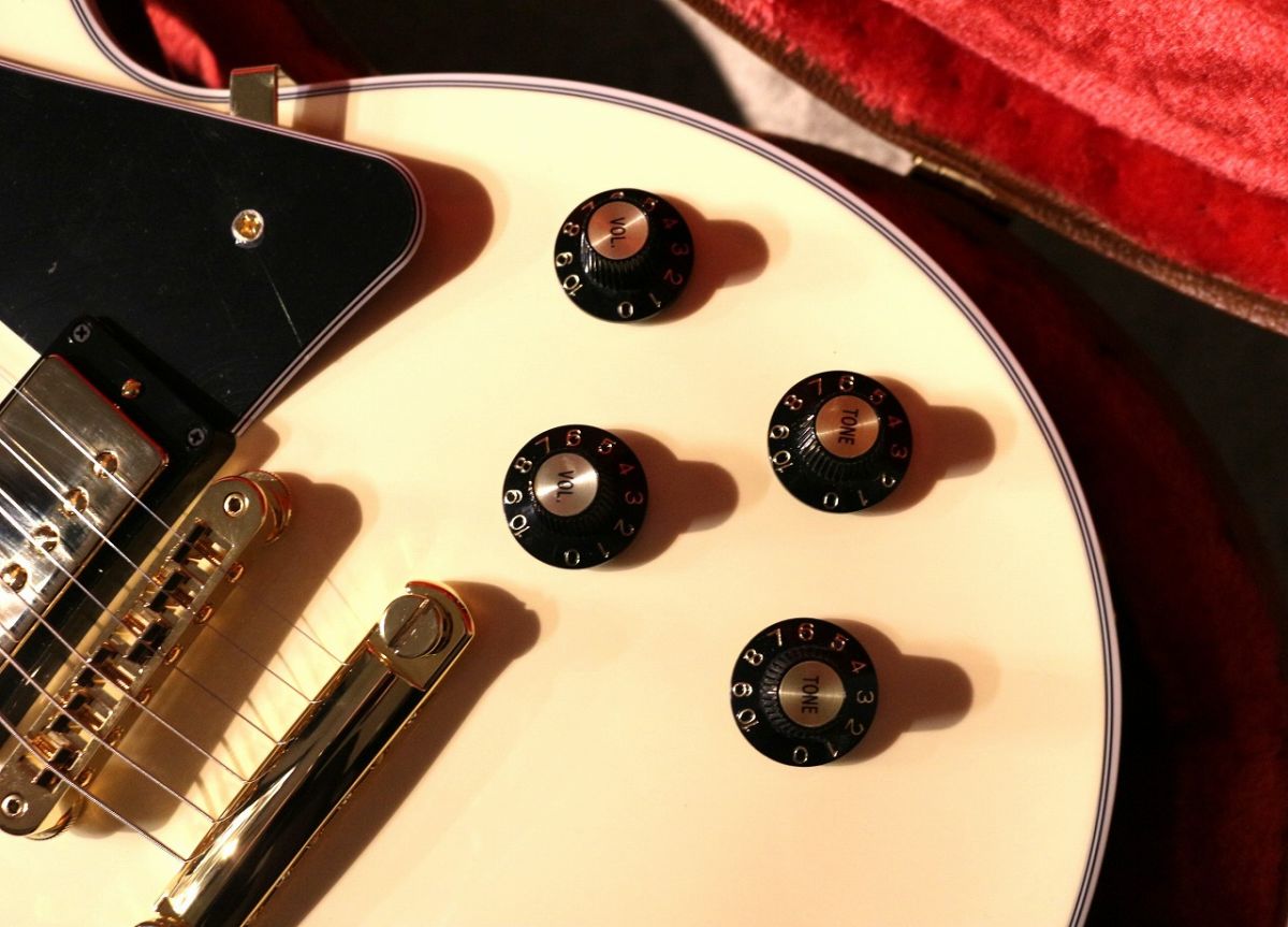 Les Paul Custom 70s ~Buttercream Top~ #212650276 | 【クロサワ楽器