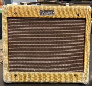 Fender アンプスピーカー レトロなギターアンプ型Bluetoothスピーカー、Fenderから