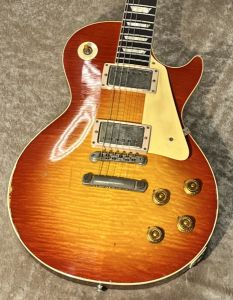 レスポールタイプ　エイジド エレキギター USEDギター】Gibson Custom Shopから塗装割れやキズなどの