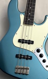 青 系、4弦のベース検索結果一覧 | 【クロサワ楽器店オンライン