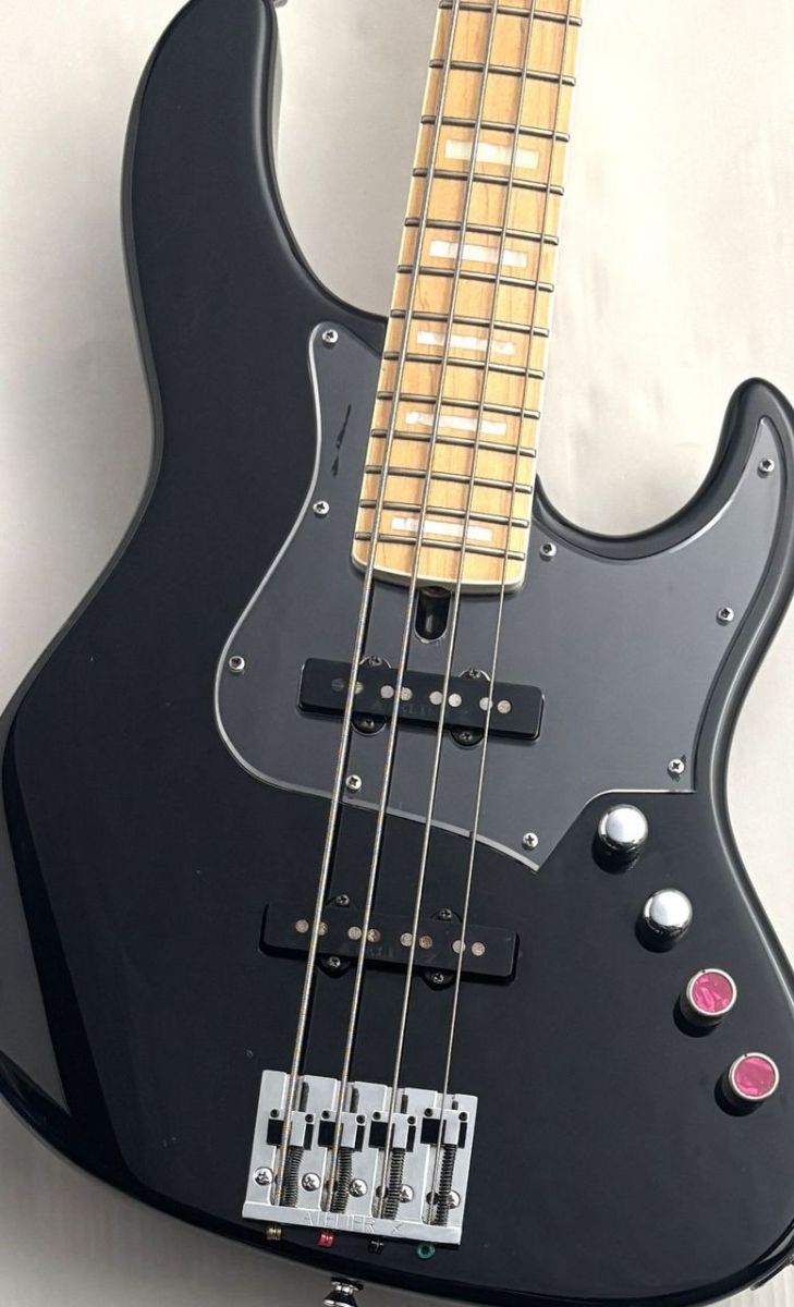 Beta4 CUSTOM -BLK- | 【クロサワ楽器店オンラインショップ】いい楽器