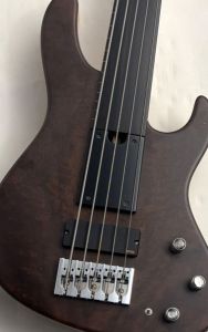 Crews Maniac Sound、中古のベース検索結果一覧 | 【クロサワ楽器店