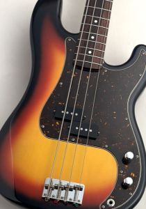 ryamada【美品】エレキベース サンバーストカラー ryamada【美品】エレキベース サンバーストカラー Fender Made