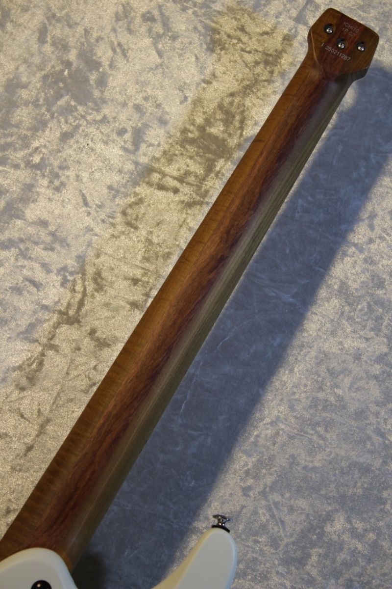 Q Standard Series ICHI10 Vintage White Matte Ichika Nito