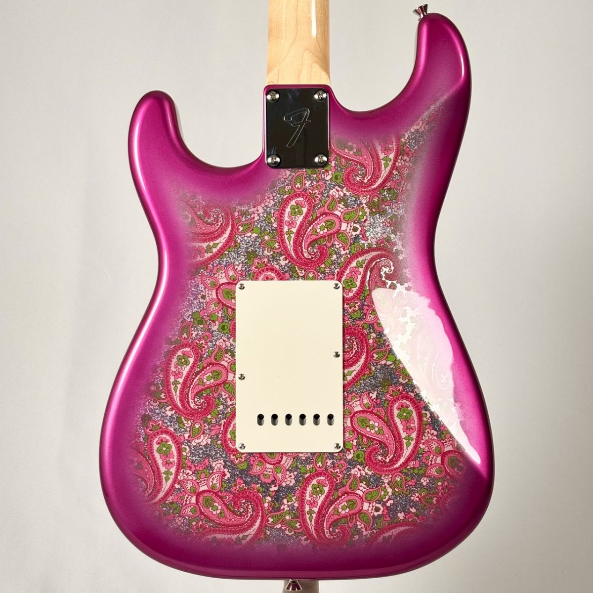 ストラトキャスタータイプピンクペイズリー Showman Trickstar ストラトキャスタータイプピンクペイズリー Showman Trickstar Showman
