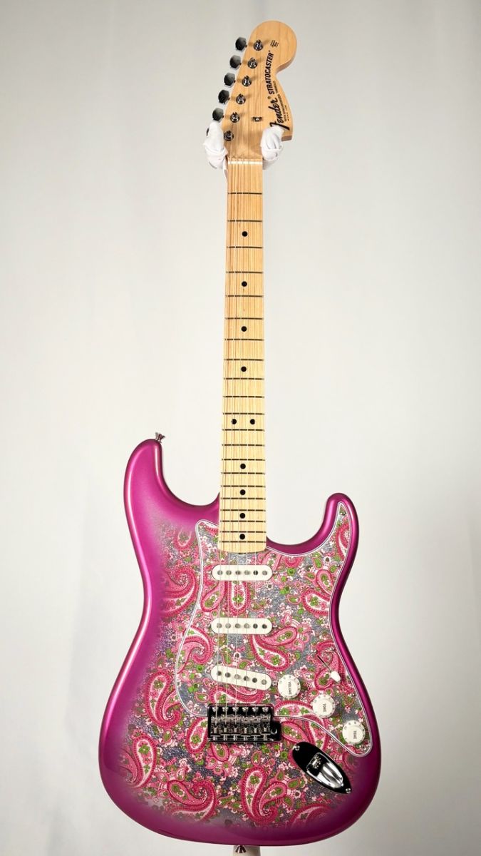 レディース　アイランド　ギター　日本製　美品 Made in Japan Limited Stratocaster -Pink Paisley- | 【クロサワ楽器