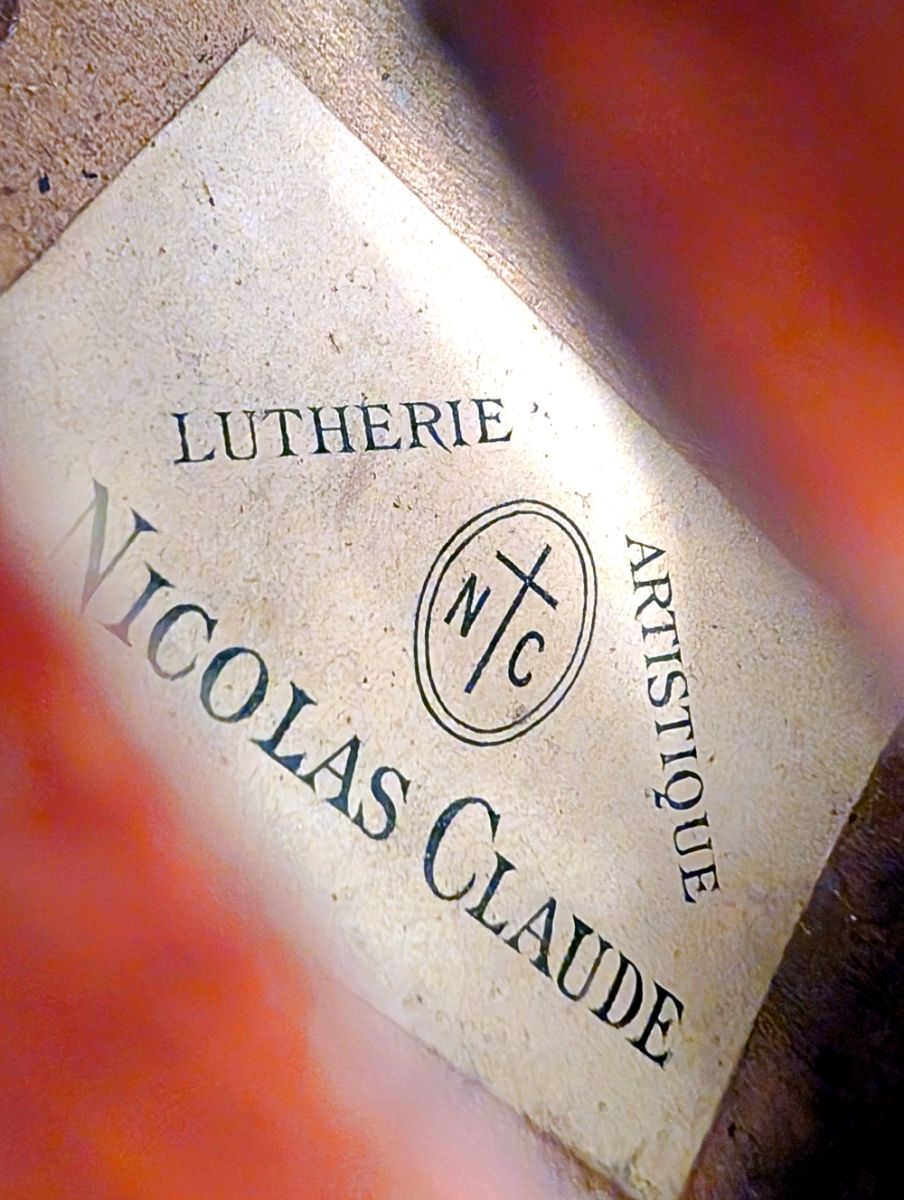 Nicolas Claude (ニコラ・クロード) | 【クロサワ楽器店オンライン