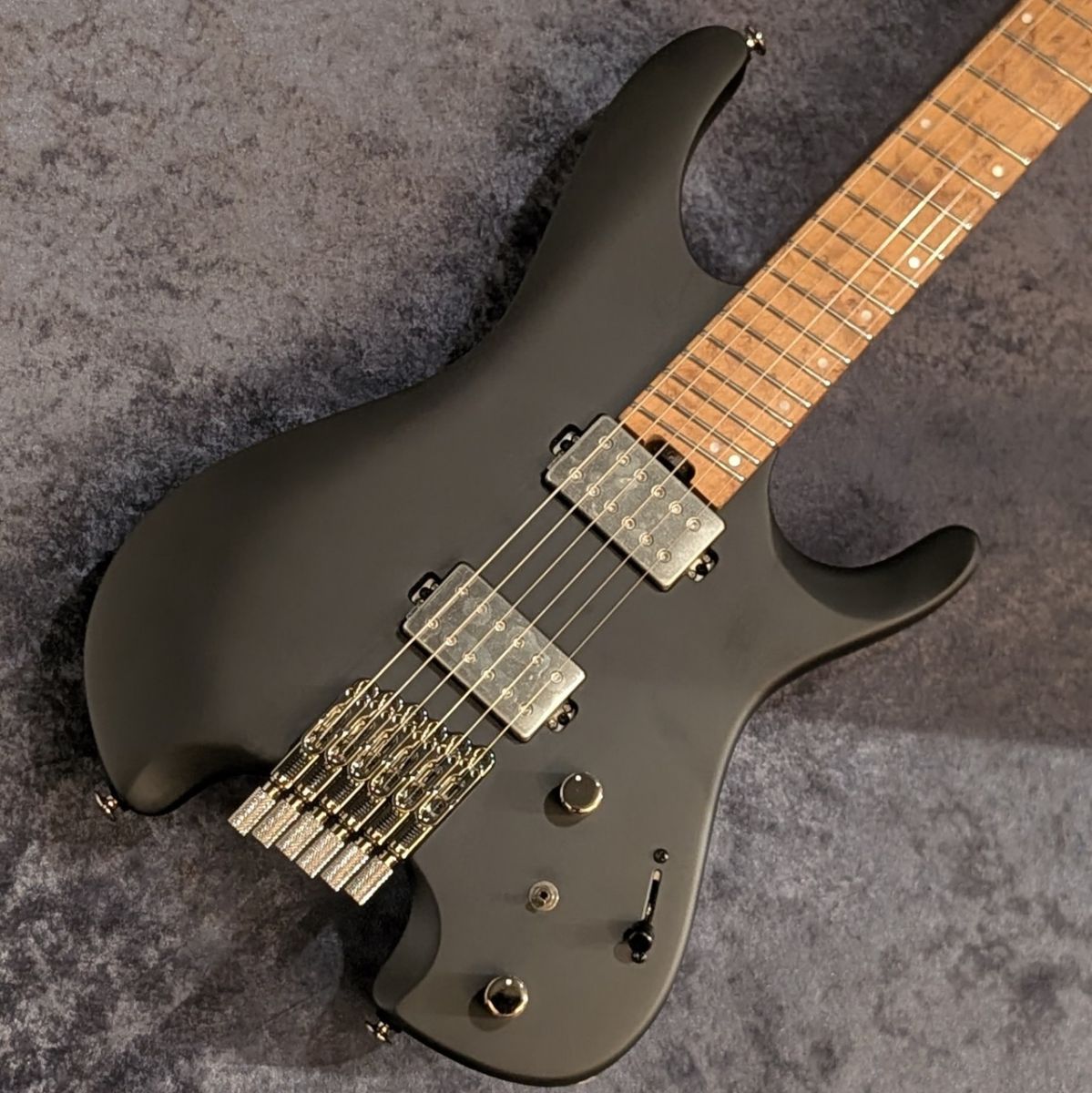 ibanez QX52 ヘッドレスギター QX52 -Black Flat- 【2.23kg】【ヘッドレス】 | 【クロサワ楽器