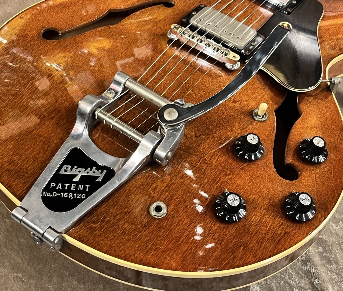 ES-335 TD Walnut w/Bigsby 1974年頃 | 【クロサワ楽器店オンライン