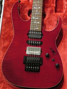 Ibanez レッドエレキギター　ネック虎目？ Ibanez レッドエレキギター ネック虎目？ Ibanez レッドエレキ
