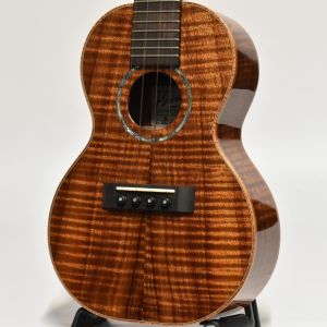 Ko'olau Concert Deluxe Curly Hawaiian Koa 【2015年製 中古】【厳選材/極上杢目】